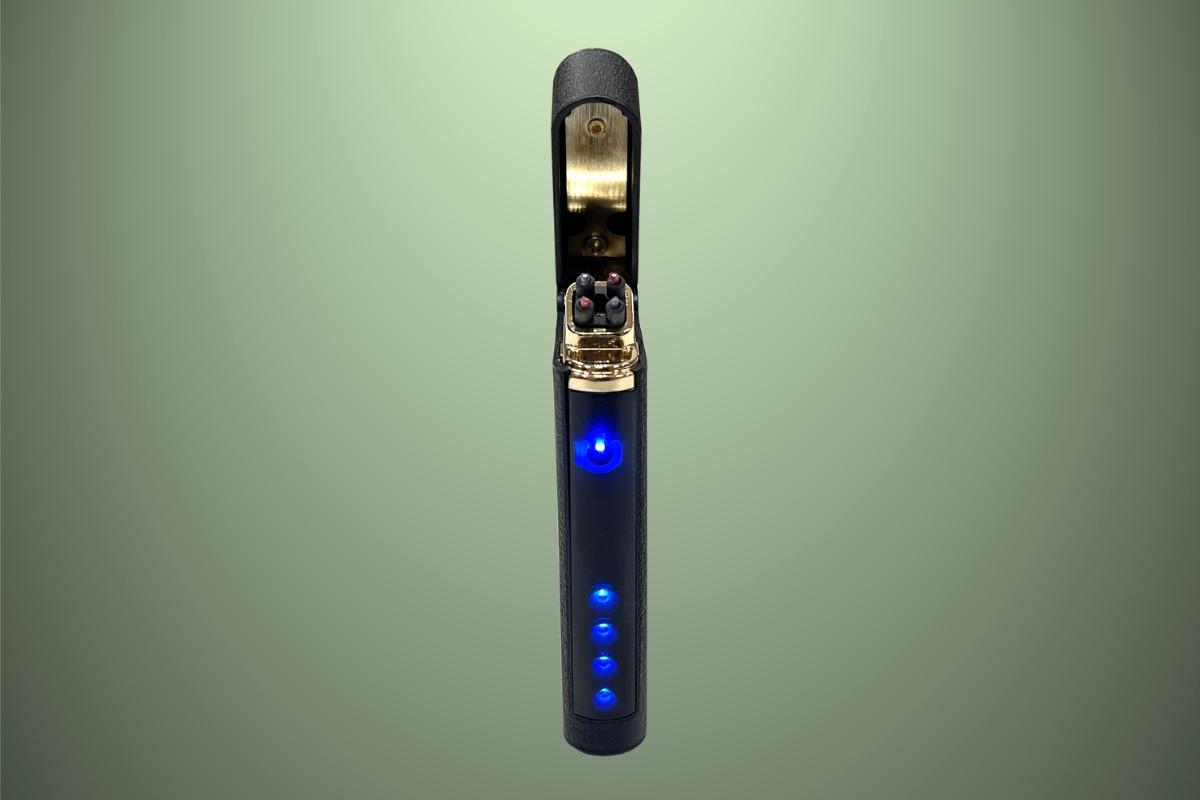 Зажигалка с электрической дугой – новый вид устройства для розжига огня
