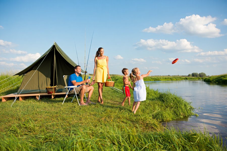 Семейная туристическая палатка