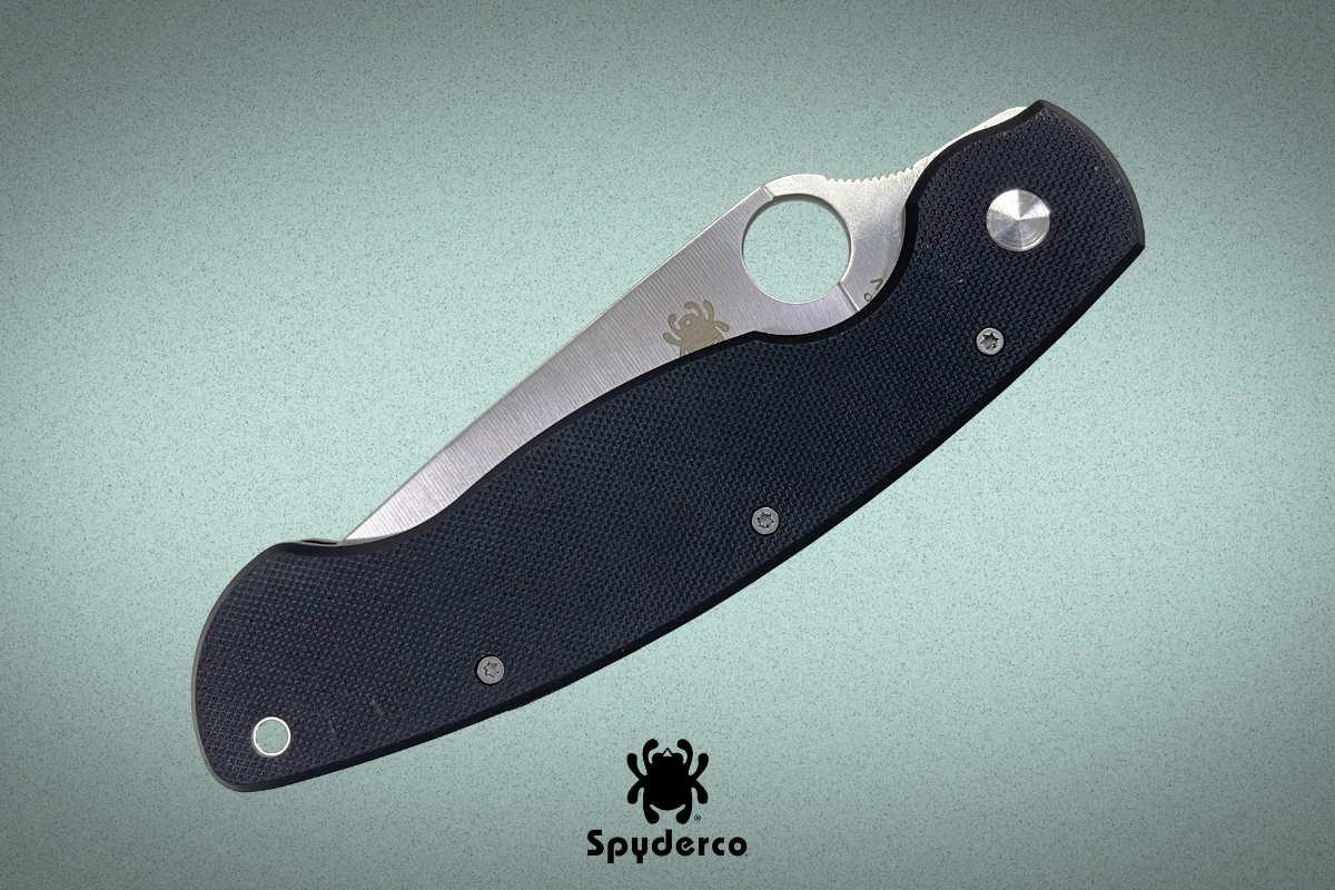 Нож Spyderco Military сложенный