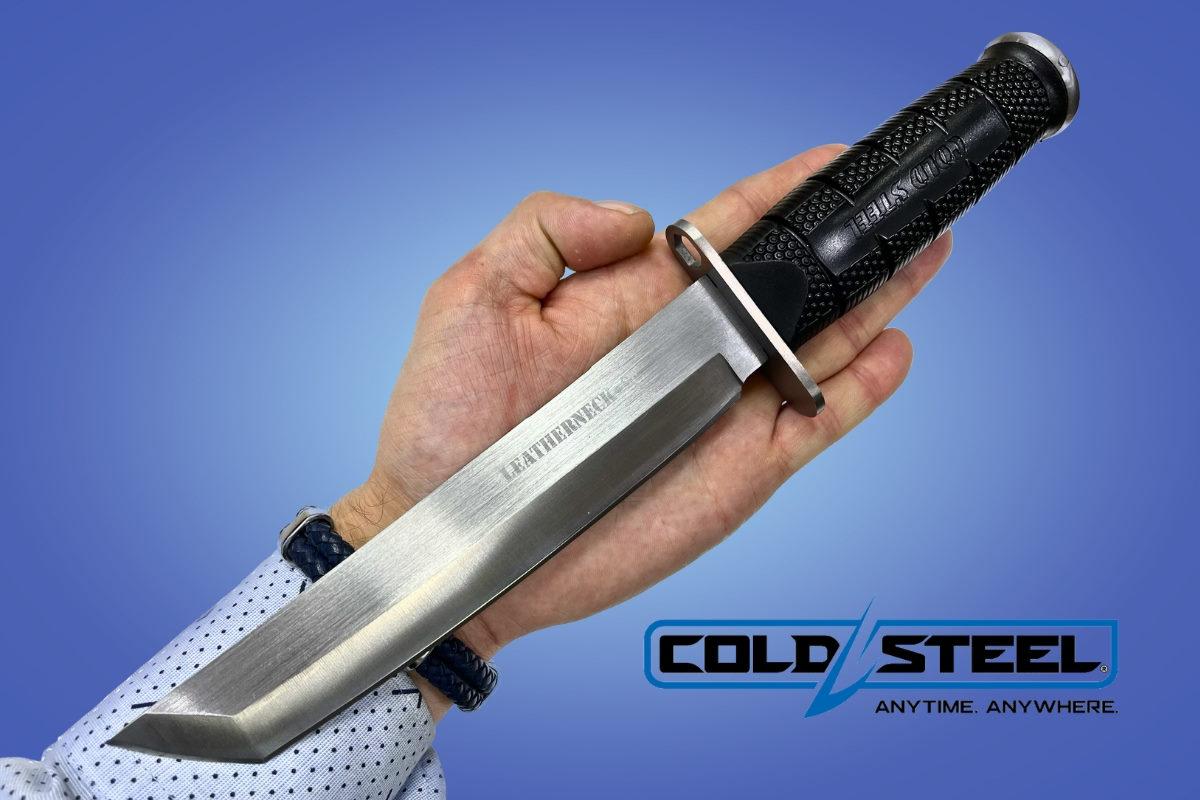 Нож Cold Steel Leatherneck Tanto в руке